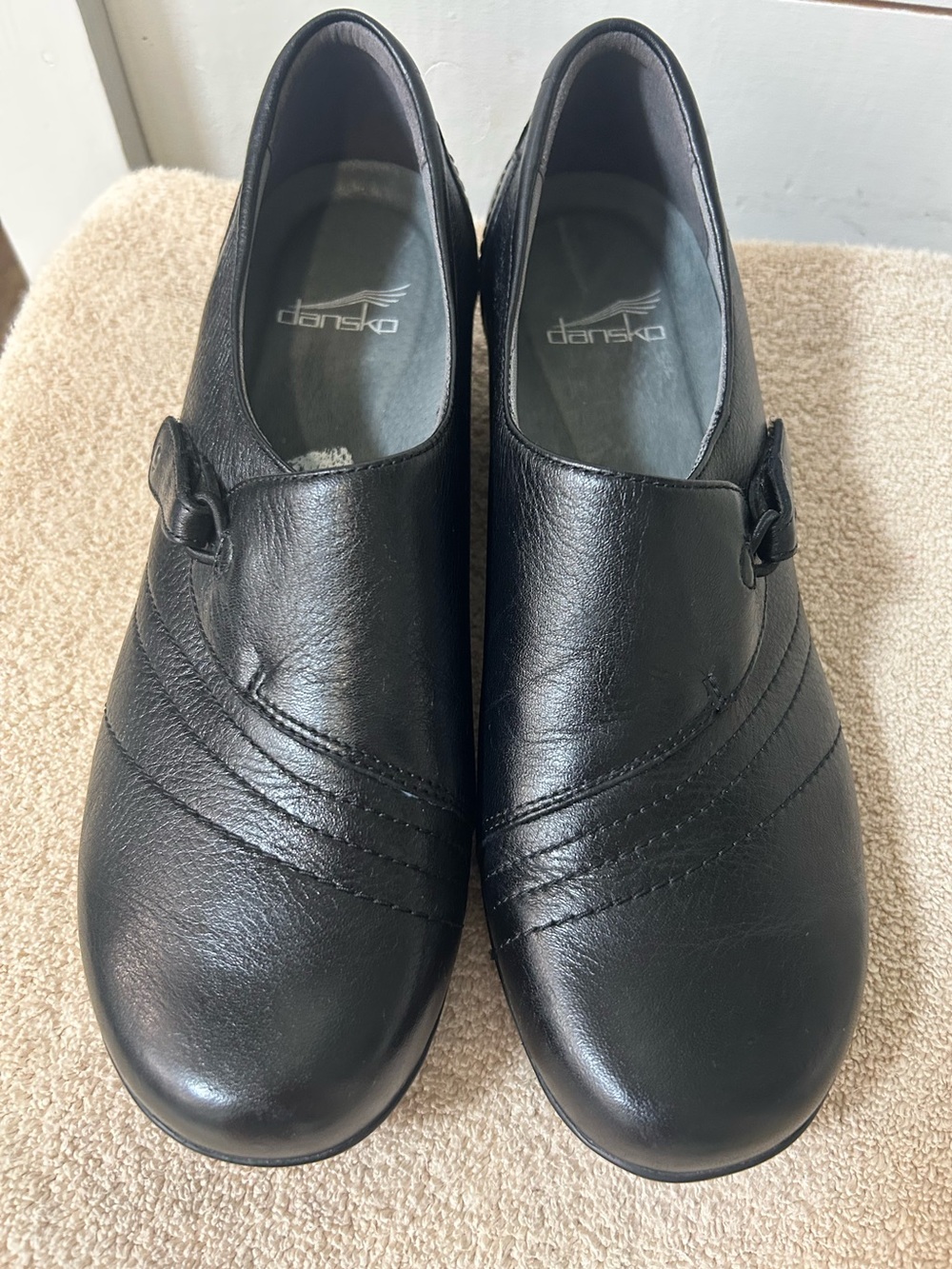 DANSKO FRANNY slip on black Napa leather loafers. New?? Size 39(9). Adjustable
